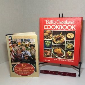 Bundle Betty Crocker Cookbook Binder 1981 6th printing & Frugal Gourmet American